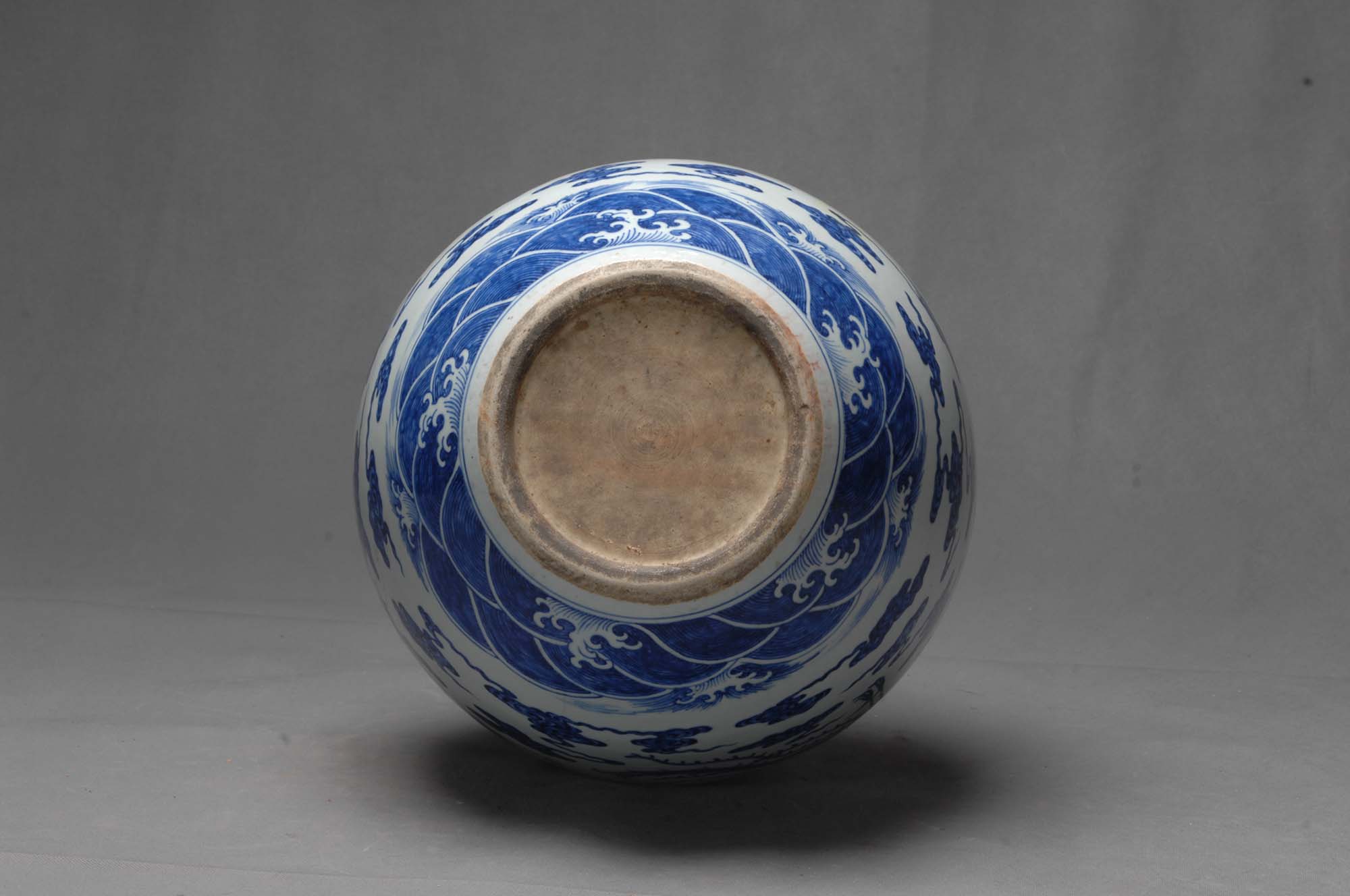 清乾隆青花開窓龍鳳呈祥福寿抱月瓶 景徳鎮 陶磁器 装飾品 現代工芸品美術品 置物 乾隆盛世的农耕理想——青花“春耕图”福寿如意抱月瓶赏析_百科TA说
