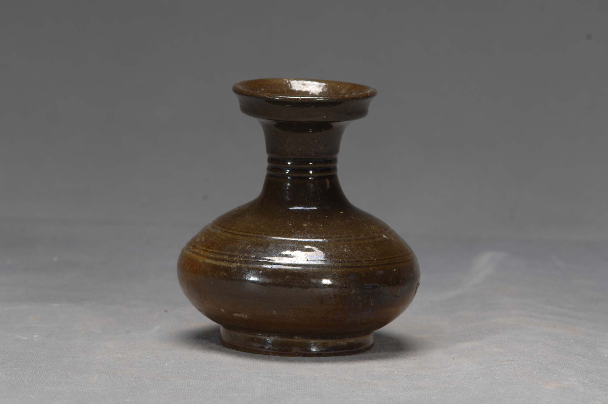 中国古玩　辰砂釉　小壺 深圳博物馆